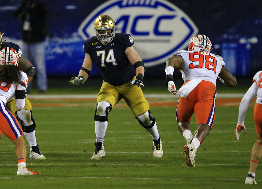 6. Liam Eichenberg (Sr., Notre Dame, 6-6, 306)